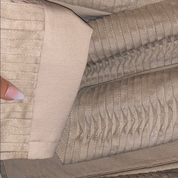 Jacket - Picture 3 of 4